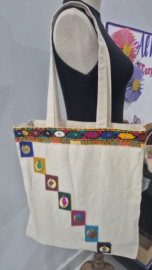 حقيبة يد قماشية